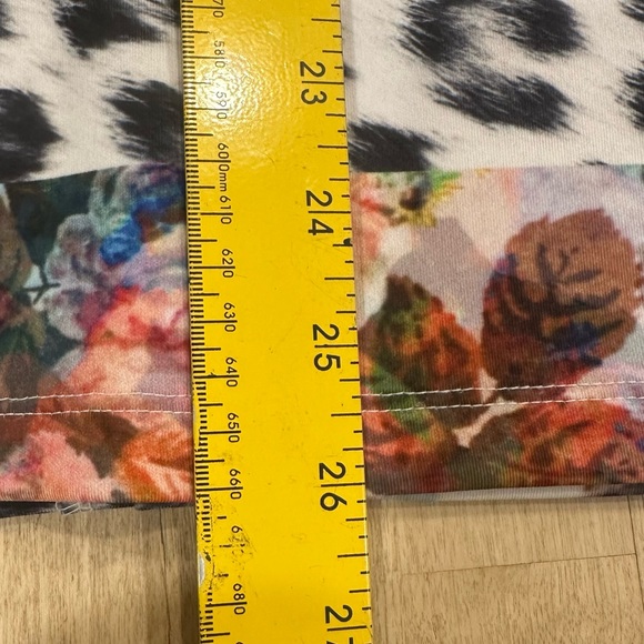 Thalia Sodi Animal and Floral Quilt Print Skirt knee Length Pencil Size Medium - Picture 11 of 11